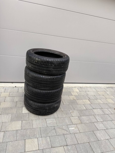225/50 R17 Dunlop defektt�r� ny�ri gumi