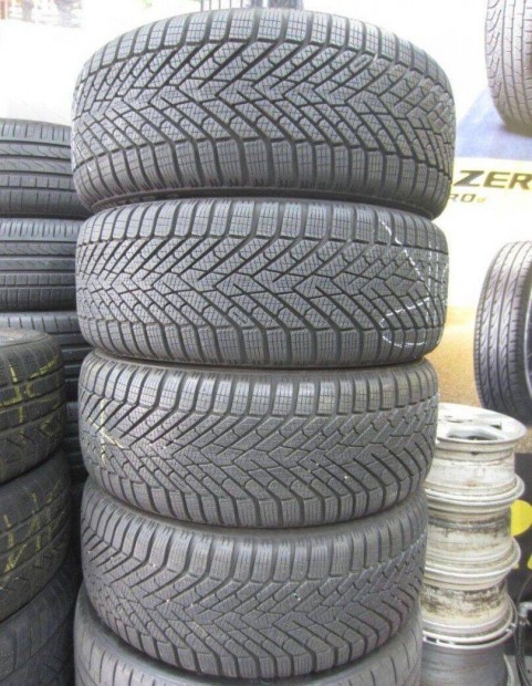 225/50 R17 Pirelli Cinturato Winter 98V