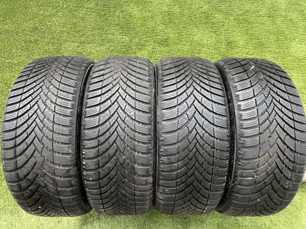 225/50 R17 Semperit Speed Grip 3 téli gumi 8mm