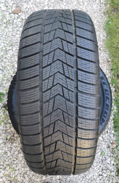 225/50 R18 Tracmax X-Privilo S330 tligumiszett szinte j 8mm!