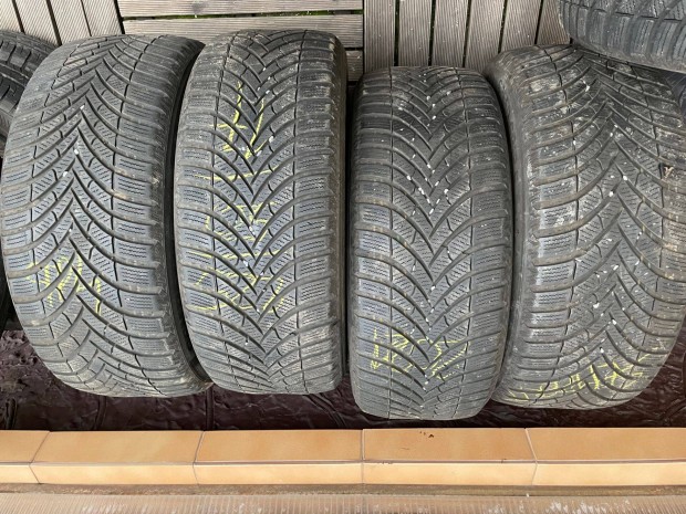 225/50 R 17" mret remek fiatal tli gumik szettben eladk