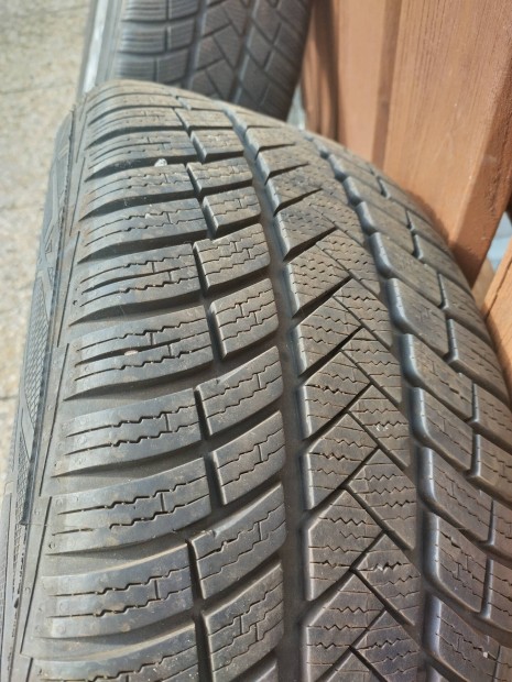 225/50 r17 tli gumi gyri mazda felnin