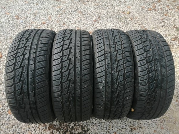 225/50r17 tli gumi