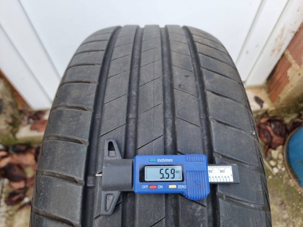 225/55R17 Bridgestone 2db nagyon jó állapotban eladó!