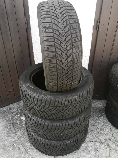 225/55R17 Semperit tligumik