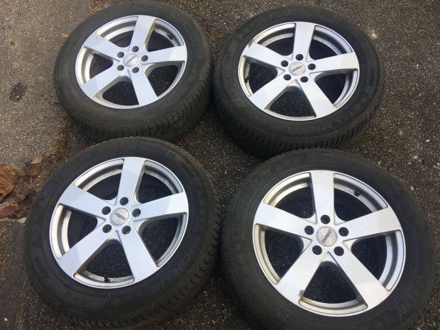 225/55R17 VW tli kerk Alltrack