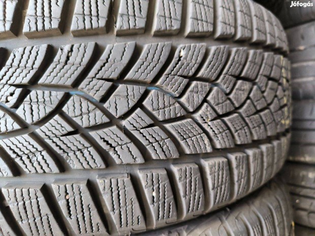 225/55R17 újszerű Goodyear téligumik eladók 225/55 17