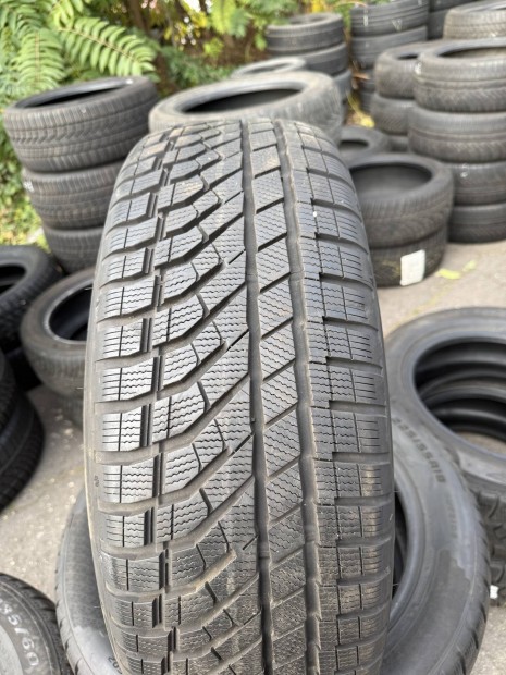 225/55R18 Falken téli gumi 225/55r18