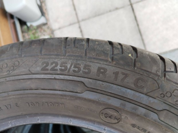 225 55 17 c continental 225/55 R 17 C nyári gumi garnitura 2022.01.hét