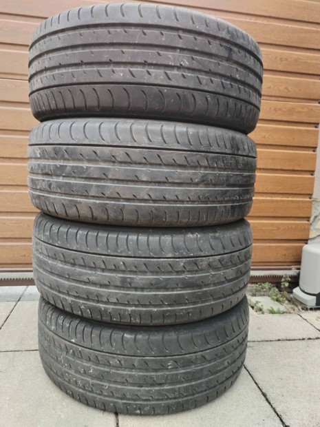 225 55 17 toyo 225/55 R 17 nyári gumi garnitura