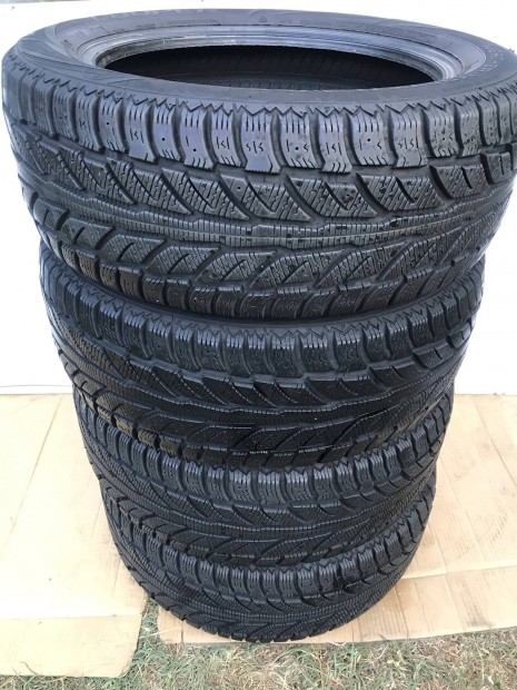 225 55 18 Cooper 225/55r18 Tligumi garnitra elad.