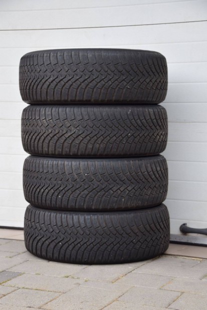 225/55 18 Falken Eurowinter t�ligumi garnit�ra