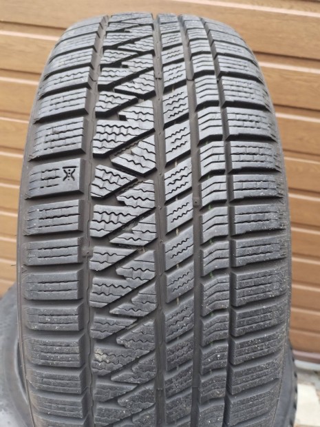 225 55 18 kumho 225/55 R 18 téli gumi garnitura újszerű