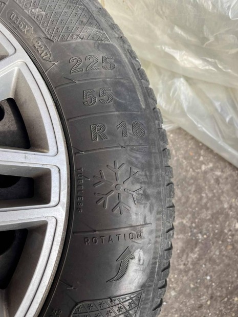 225/55 R16 Téligumi felnivel 5x108 eladó