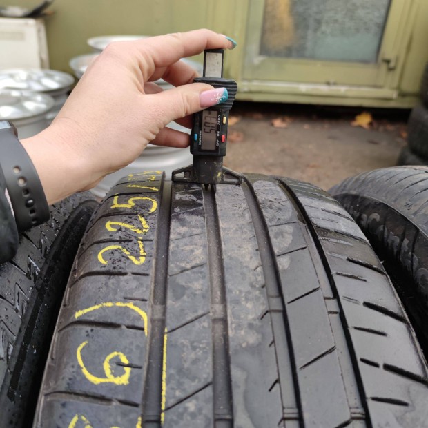 225/55 R17 Bridgestone nyári gumi 10000ft a 2db /186/