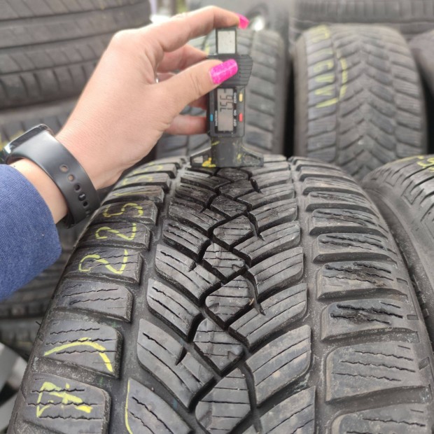 225/55 R17 Fulda téli gumi 32000ft a 2db/127/
