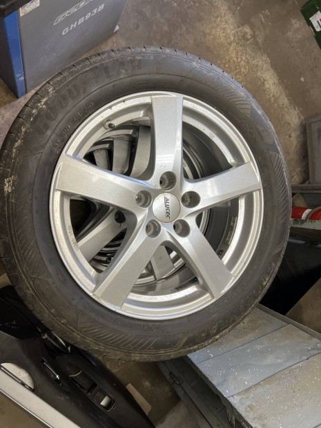 225/55 R17 Goodyear Alutec szett eladó