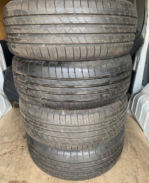 225/55 R17 Goodyear Performance 97W