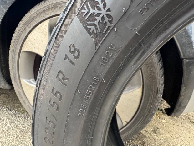 225/55/R18 t�li gumi