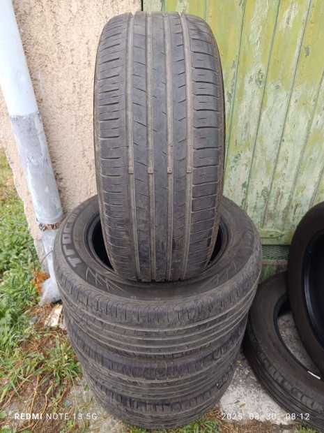 225/55 r16 80%os 4db Tracmax ny�ri gumi elad�