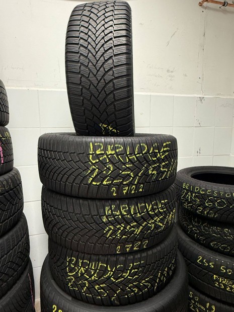 225/55/r17 Bridgestone 4db Tli DOT2722