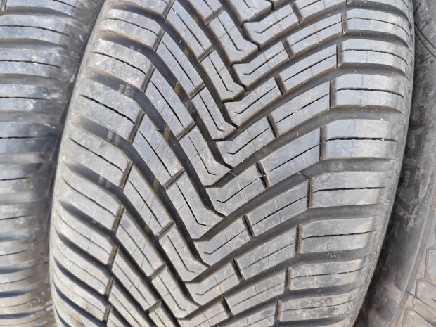 225/55 r17 Continental ngyvszakos gumi