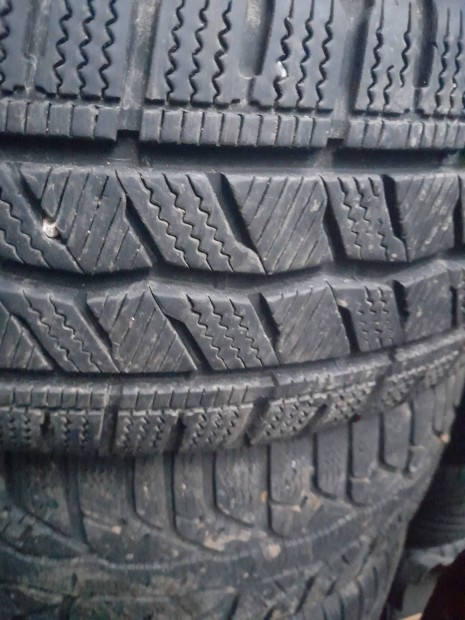 225/55r17C Hankook tligumik