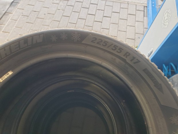 225/55r17 Michelin /Bridgestone
