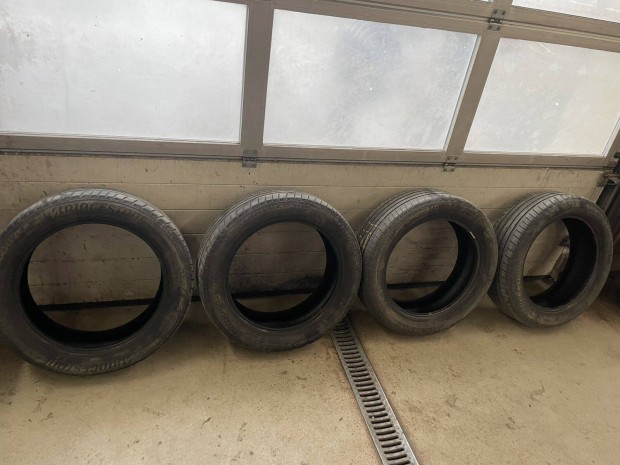225/55r19 19 gumi nyárigumi kerék Eladó a képen lá