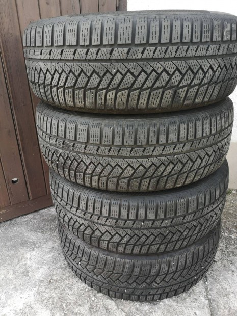 225/60R17 Continental tligumik