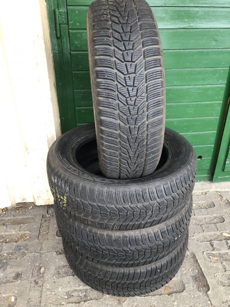 225/60R17 Hankook tli gumi garnitra 