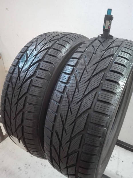 225/60R17 j Toyo tli gumi 2db 225/60 r17