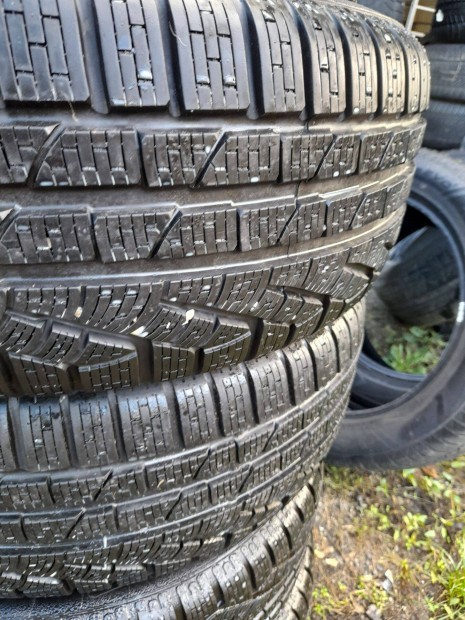 225/60/16 Pirelli hasznlt tli j llapot gumiabroncsok eladk. Ar: