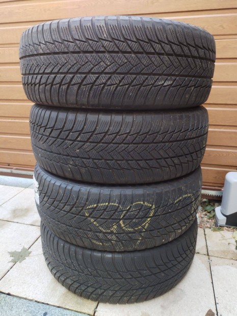 225 60 17 bridgestone 225/60 R 17 tli gumi garnitura