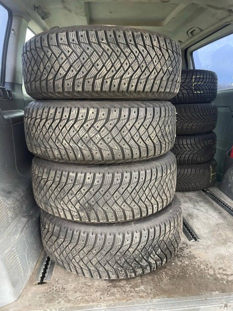 225/60 R17 225/60R17 Goodyear Ultragrip Artic2 Suv tli gumi