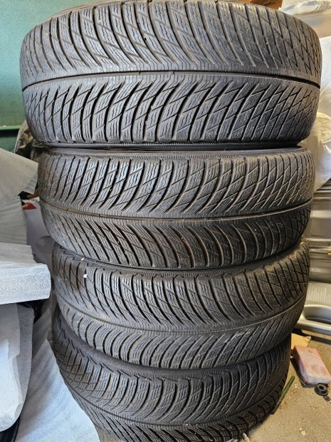 225/60 R17 Tligumik Michelin 