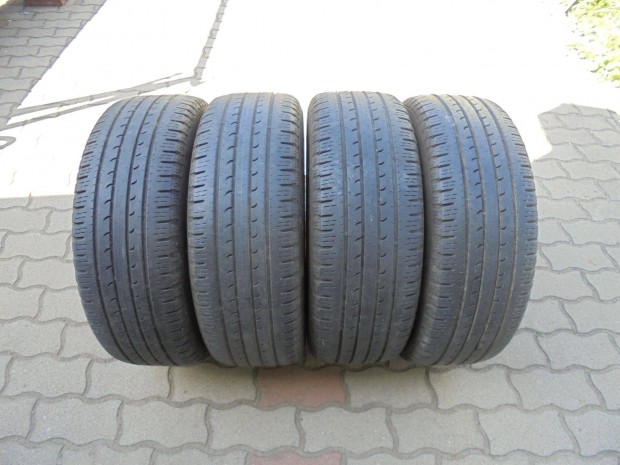 225/60 R 17-es Goodyear nyári gumi eladó