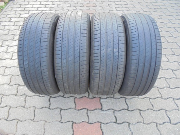 225/60 R 17-es Prémium nyári gumi eladó