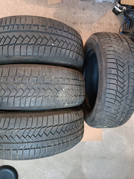 225/60 r17H Continental Wintercontact TS850P téligumi garnitúra 