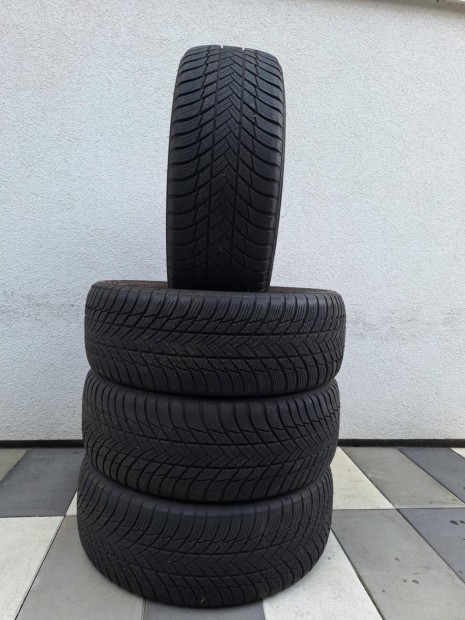 225/60 r17 Bridgestone LM001 téligumi DOT4819