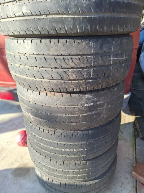 225/65R16C  215/75R16C