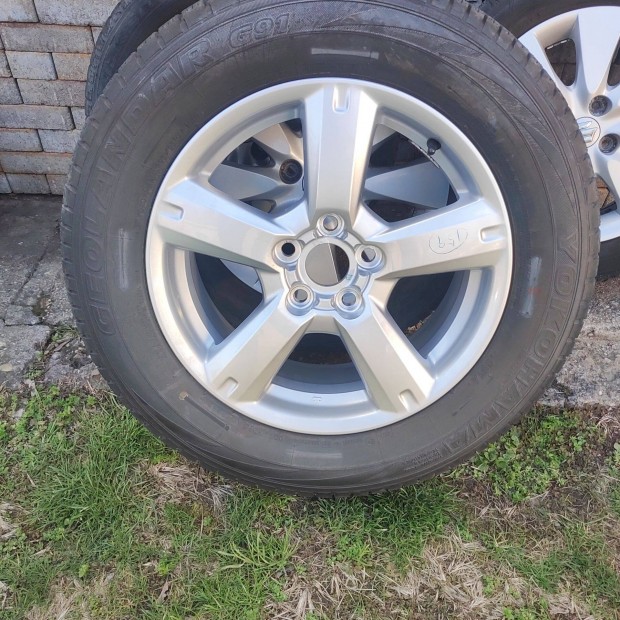 225/65R17 5X114,3 ET45 felni gumival