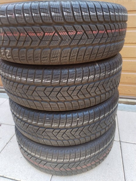 225 65 17 pirelli 225/65 R 17 tli gumi garnitura