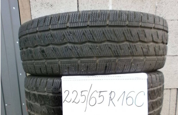 225/65 R16C Hankook/Continental kisteher tligumi 4 db