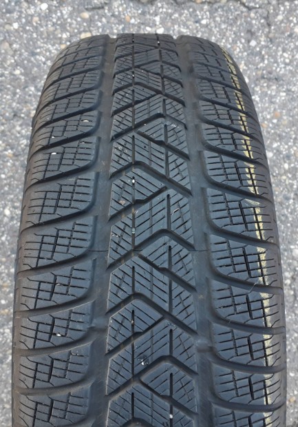 225/65 r17 Pirelli Scorpion Winter 1db.