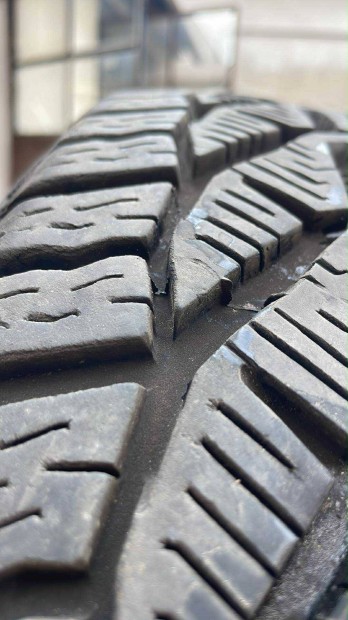225/65 r17 Tligumi garnitra elad