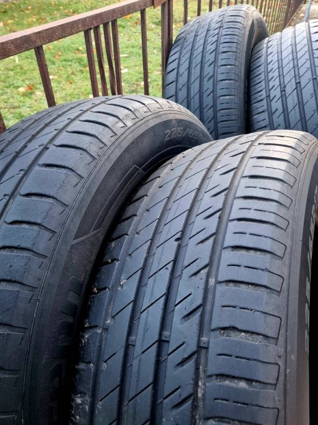 225/65 r17 laufenn nyri gumi