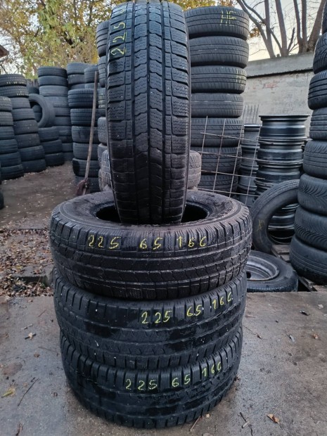 225/65r16C Maxxis tli gumi garnitra 