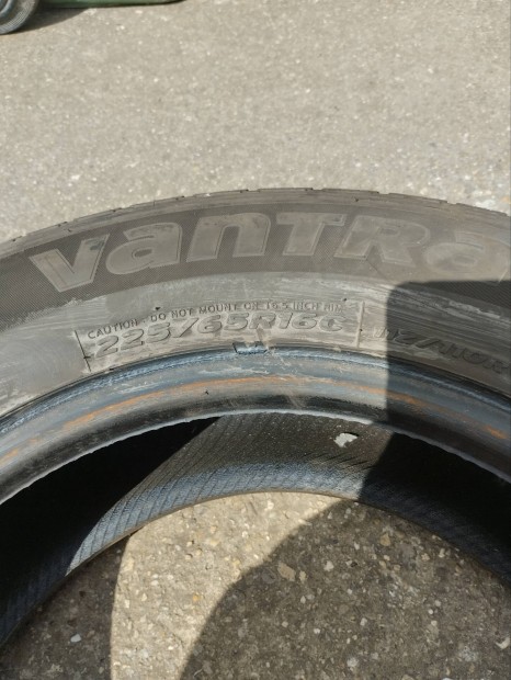 225/65r16c nyári gumi eladó