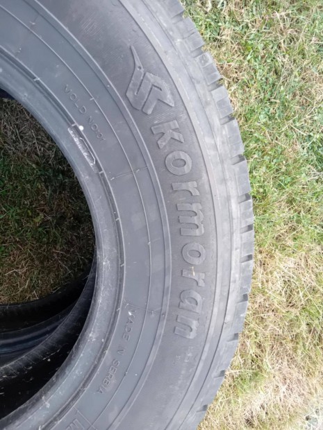 225/70R15C Kormorán kisteherautó gumi 2db van